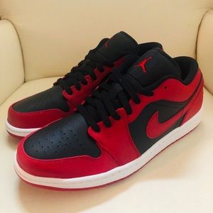 AIR JORDAN 1 LOW BRAND NEW!